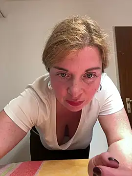 Snapshot of Lombada chatting on March 2, 8:37 pm Lombada online show from March 2, 8:37 pm