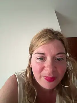 Snapshot of Lombada chatting on March 7, 6:32 am Lombada online show from March 7, 6:32 am