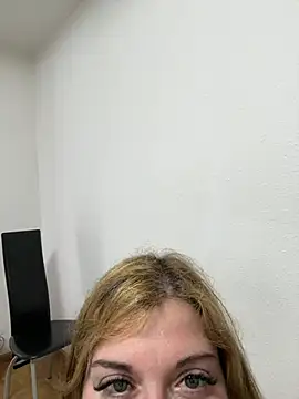 Snapshot of Lombada chatting on March 15, 9:48 am Lombada online show from March 15, 9:48 am