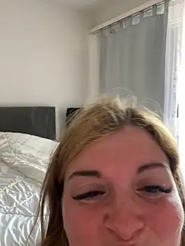 Snapshot of Lombada chatting on March 24, 12:54 pm Lombada online show from March 24, 12:54 pm