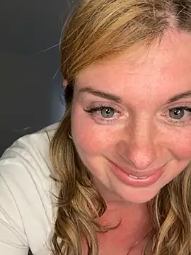 Snapshot of Lombada chatting on March 26, 4:56 pm Lombada online show from March 26, 4:56 pm