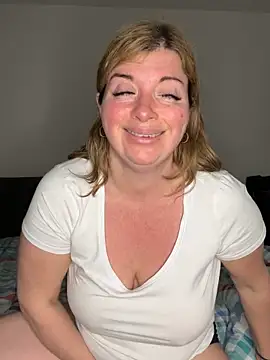 Snapshot of Lombada chatting on March 27, 5:02 am Lombada online show from March 27, 5:02 am