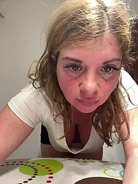 Snapshot of Lombada chatting on March 28, 5:07 am Lombada online show from March 28, 5:07 am