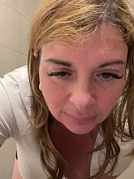 Snapshot of Lombada chatting on March 31, 8:31 pm Lombada online show from March 31, 8:31 pm