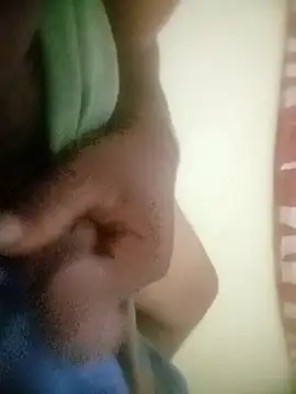 Snapshot of sadunt chatting on November 10, 5:28 am sadunt online show from November 10, 5:28 am