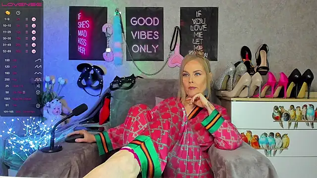 HannaKorsak online show from October 1, 7:09 pm
