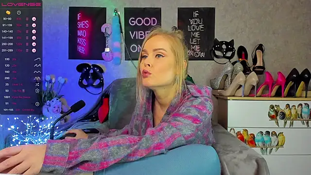 HannaKorsak online show from October 3, 8:17 pm