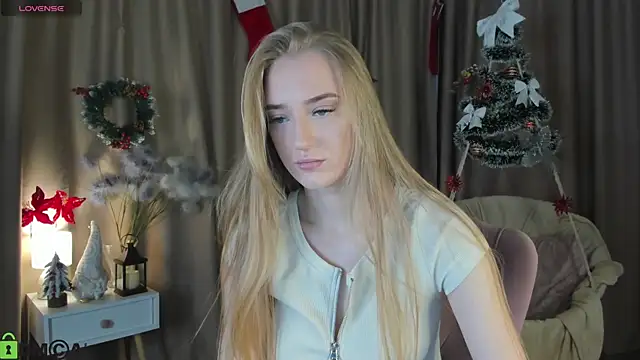 Snapshot of Stacy_River chatting on November 30, 9:24 am Stacy River online show from November 30, 9:24 am