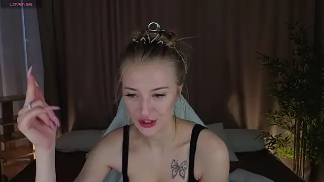 Stacy River online show from February 14, 9:28 am