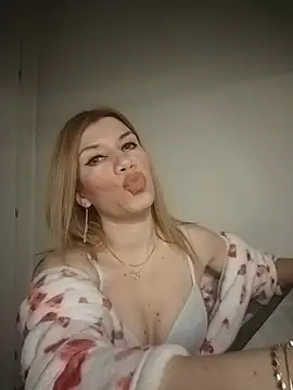 Snapshot of EvaRush chatting on February 22, 5:33 pm EvaRush online show from February 22, 5:33 pm