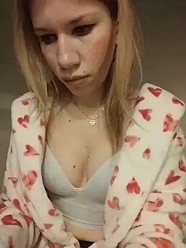 Snapshot of EvaRush chatting on February 24, 6:50 pm EvaRush online show from February 24, 6:50 pm