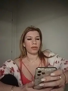 Snapshot of EvaRush chatting on February 25, 7:01 pm EvaRush online show from February 25, 7:01 pm