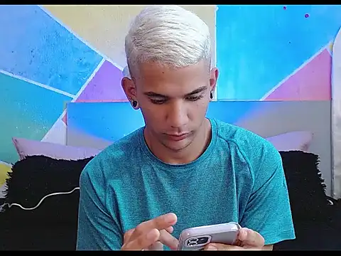 tylor boy online show from February 23, 1:36 am