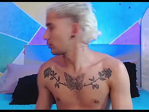 tylor boy online show from March 12, 4:18 am