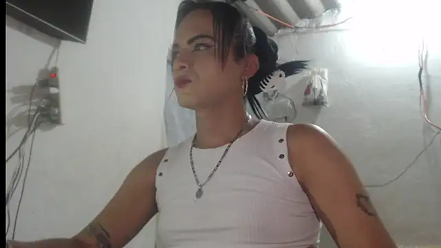 Analiasmith89 online show from April 7, 6:41 pm