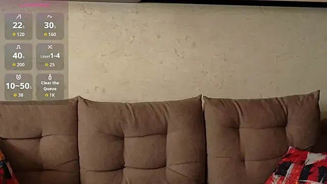 NinaNovalicious online show from November 3, 8:15 am