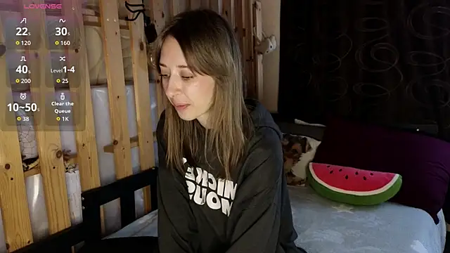 NinaNovalicious online show from April 24, 6:38 am