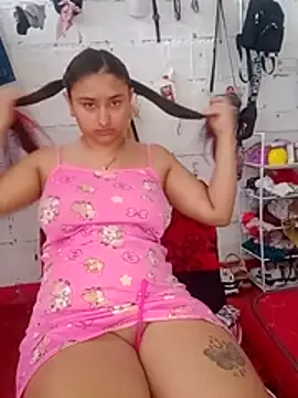 Snapshot of sariitha_sw chatting on June 25, 1:04 pm sariitha sw online show from June 25, 1:04 pm
