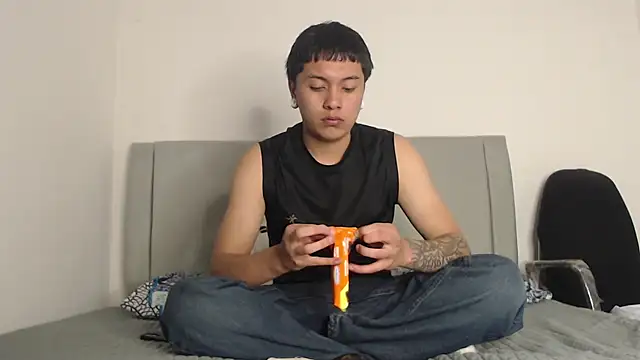 alex-lover online show from February 14, 3:25 am