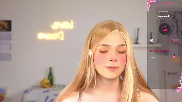  yourFoxy  online show from October 25, 1:40 pm