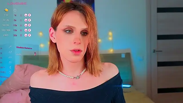  yourFoxy  online show from April 22, 11:34 am