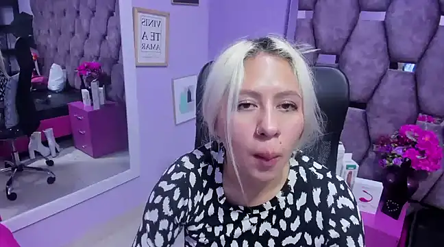 ConstansBlonde online show from December 5, 10:23 pm