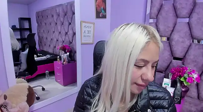 ConstansBlonde online show from December 9, 1:24 pm