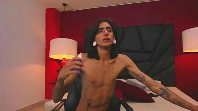 Matthew Dixonn online show from December 12, 9:51 am