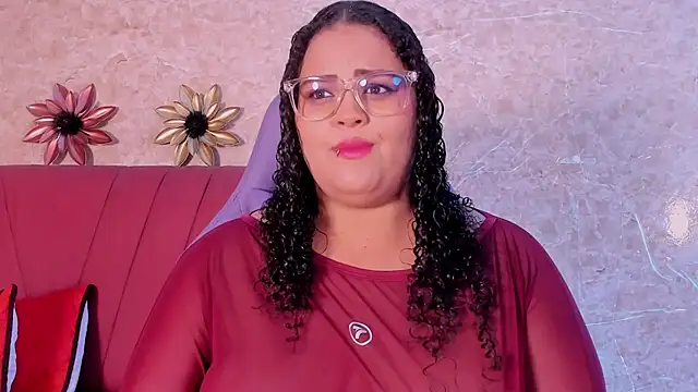 juli 2tyes online show from November 12, 3:51 am