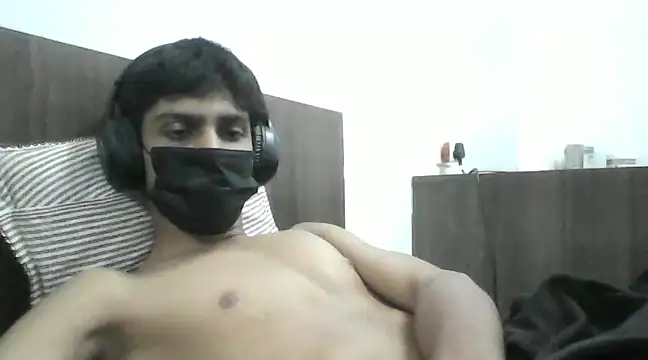 arthurisaredflag online show from December 5, 7:06 pm