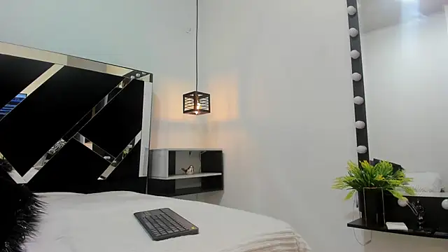 Ambber moon online show from February 1, 3:41 am