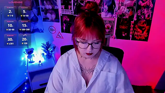 Snapshot of Rudy_02 chatting on October 6, 6:49 pm Rudy 02 online show from October 6, 6:49 pm