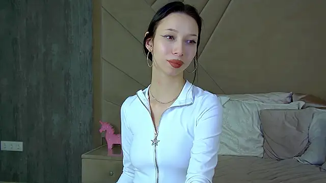 MaliaLandre online show from February 24, 2:15 pm
