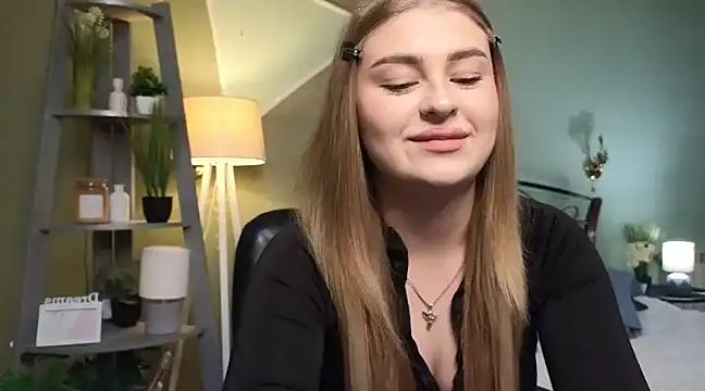 Snapshot of edaachi chatting on February 5, 12:17 pm edaachi online show from February 5, 12:17 pm