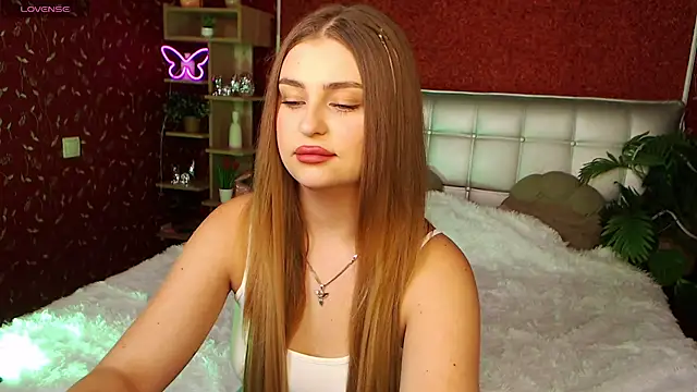 Snapshot of edaachi chatting on February 6, 9:32 am edaachi online show from February 6, 9:32 am