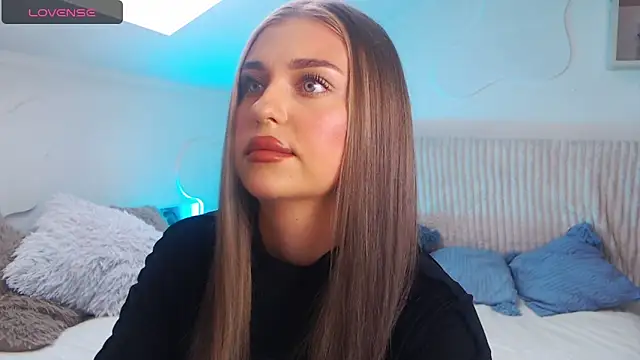 Snapshot of edaachi chatting on February 19, 10:55 am edaachi online show from February 19, 10:55 am