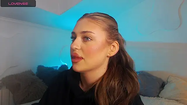 Snapshot of edaachi chatting on March 10, 4:56 pm edaachi online show from March 10, 4:56 pm