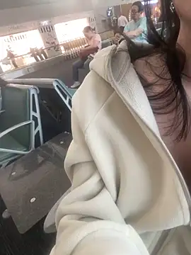 zqq5522 online show from December 4, 8:45 am