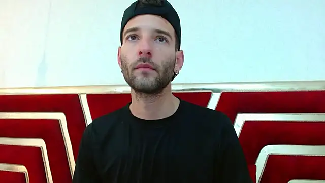 Snapshot of Christopher_saint chatting on April 9, 12:43 pm Christopher saint online show from April 9, 12:43 pm
