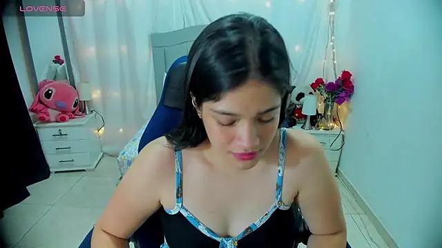 Snapshot of Alison_girl20 chatting on December 30, 11:49 pm Alison girl20 online show from December 30, 11:49 pm