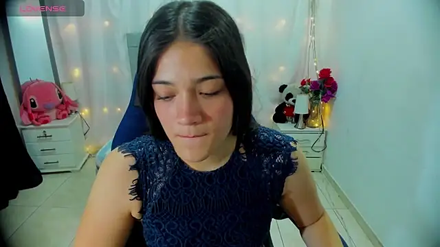 Snapshot of Alison_girl20 chatting on January 16, 8:14 pm Alison girl20 online show from January 16, 8:14 pm