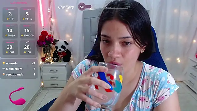 Snapshot of Alison_girl20 chatting on March 1, 2:04 am Alison girl20 online show from March 1, 2:04 am