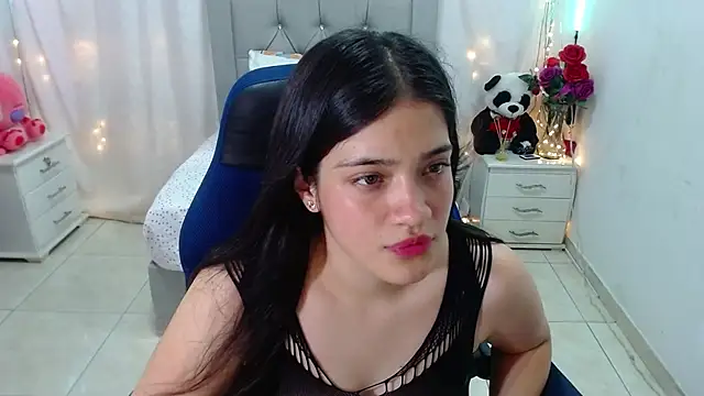 Snapshot of Alison_girl20 chatting on March 3, 8:32 pm Alison girl20 online show from March 3, 8:32 pm