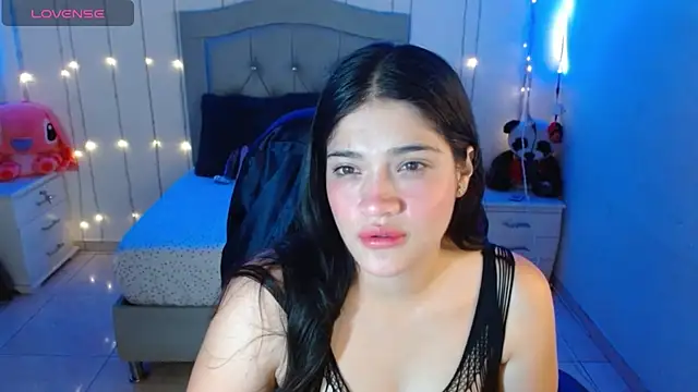 Snapshot of Alison_girl20 chatting on October 14, 11:05 pm Alison girl20 online show from October 14, 11:05 pm
