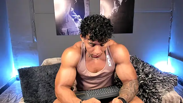 bradley smith online show from December 4, 5:39 am