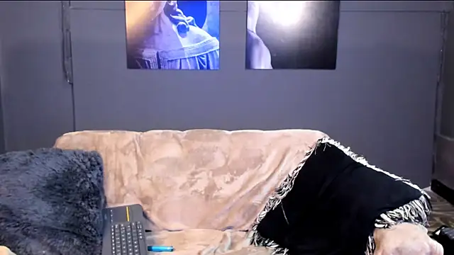 bradley smith online show from December 14, 8:20 am