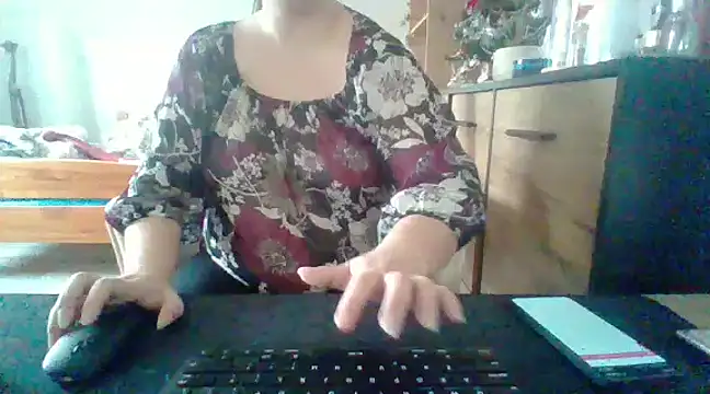 Snapshot of ReifeVenna chatting on January 23, 1:56 pm ReifeVenna online show from January 23, 1:56 pm