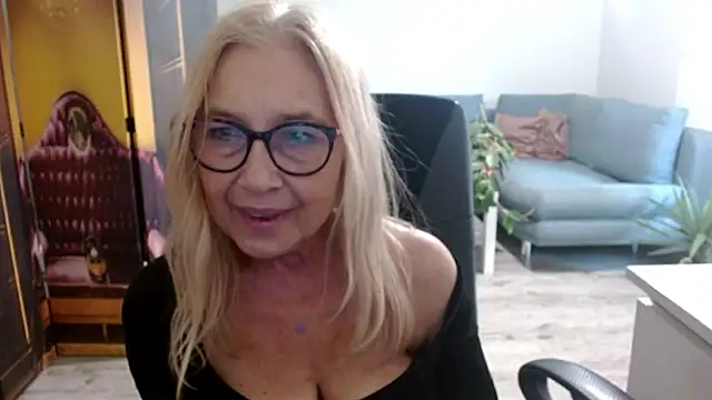 sofia xkiss online show from October 29, 2:52 pm