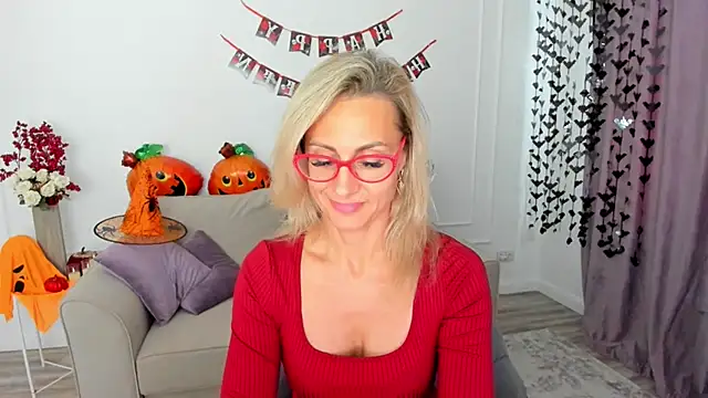 Snapshot of MuseOfStage chatting on October 26, 11:27 am MuseOfStage online show from October 26, 11:27 am