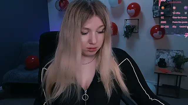 juli kisss online show from February 24, 12:37 pm